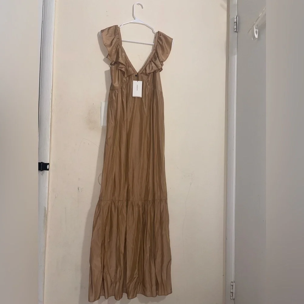 O.p.t. One Pretty Time Nude Tiered
Flowy Maxi Dress Womens Size M - Picture 2 of 13